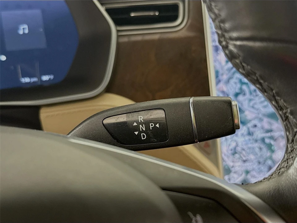 2016 Tesla Model X - Image 12 of 17