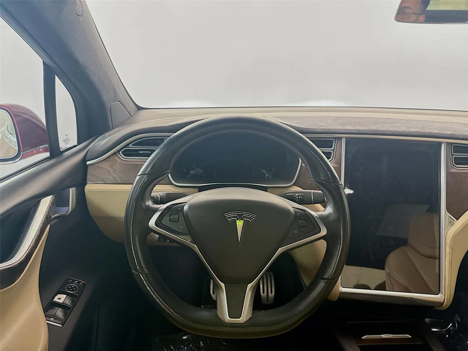 2016 Tesla Model X - Image 19 of 21