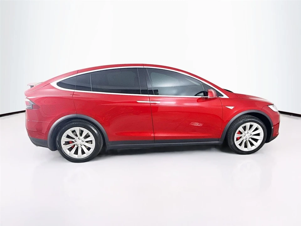 2016 Tesla Model X - Image 8 of 21