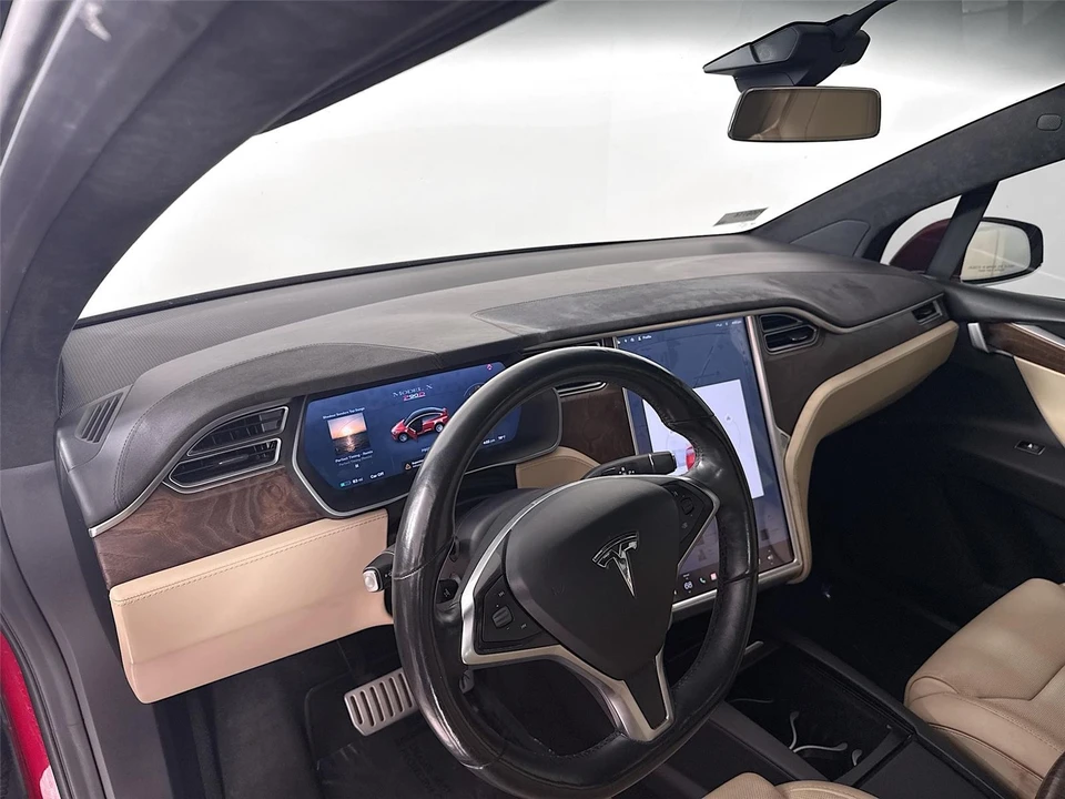 2016 Tesla Model X - Image 9 of 21