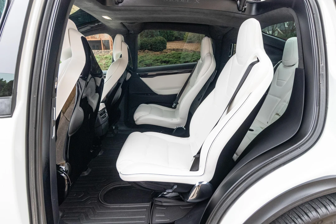 2016 Tesla Model X - Image 29 of 31