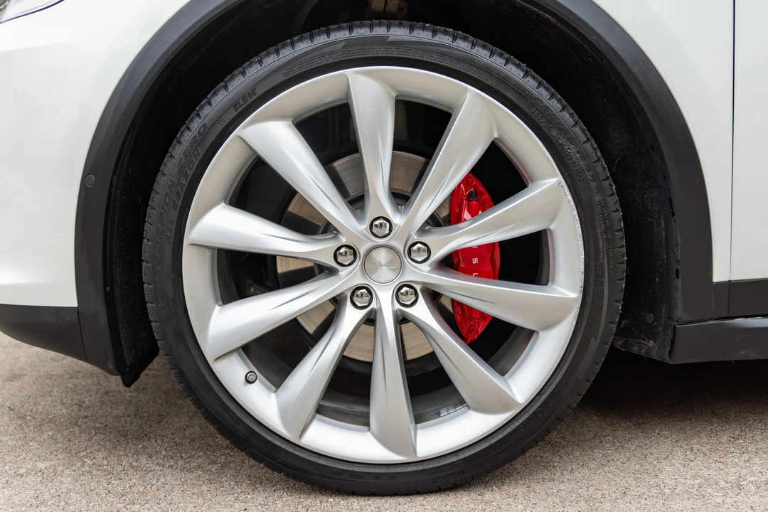 2016 Tesla Model X - Image 23 of 31