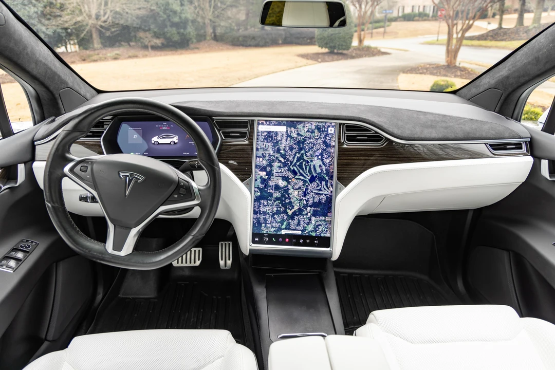 2016 Tesla Model X - Image 27 of 31