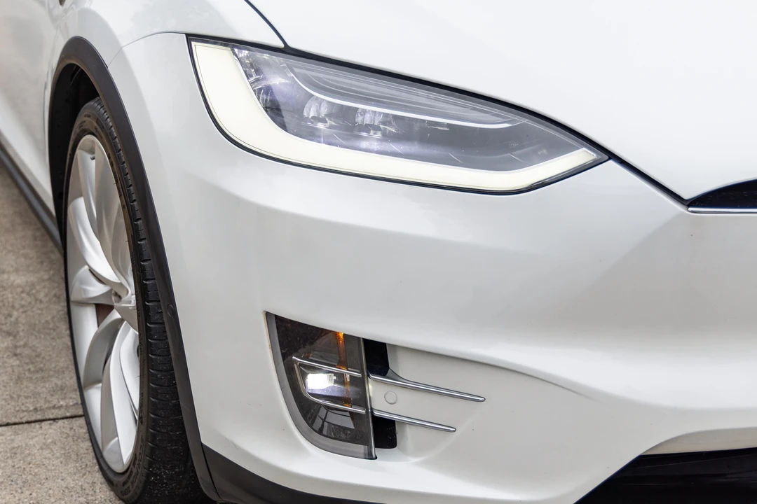 2016 Tesla Model X - Image 11 of 31