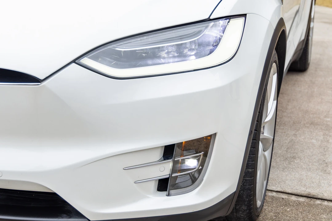 2016 Tesla Model X - Image 13 of 31