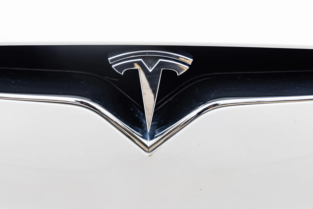 2016 Tesla Model X - Image 12 of 31