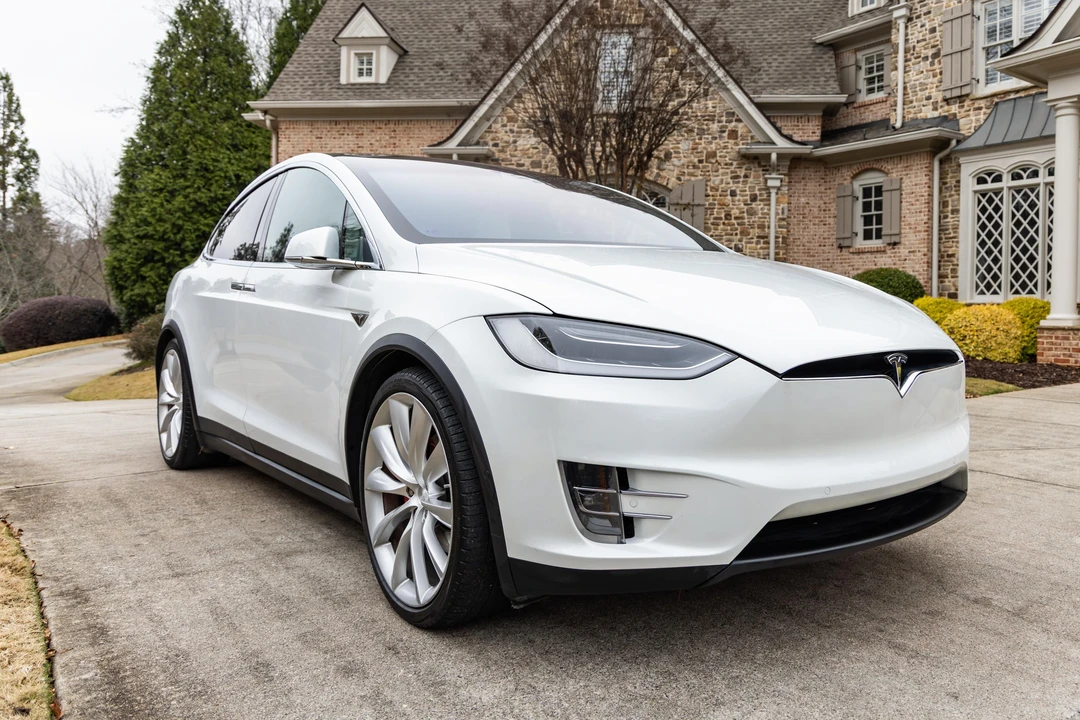 2016 Tesla Model X - Image 10 of 31