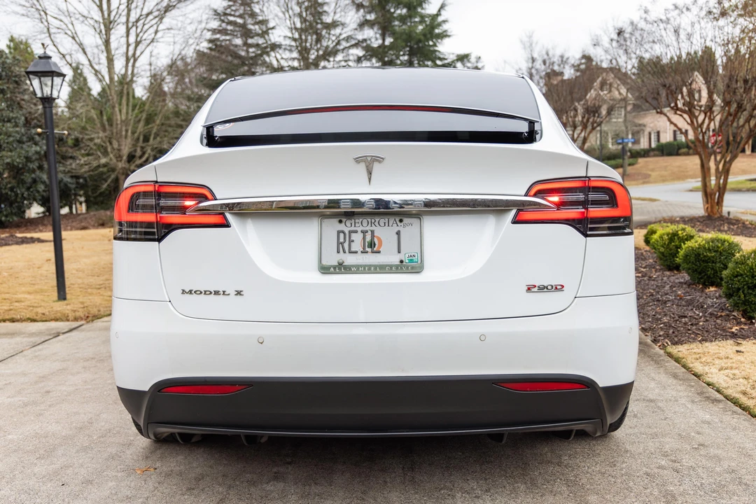 2016 Tesla Model X - Image 8 of 31