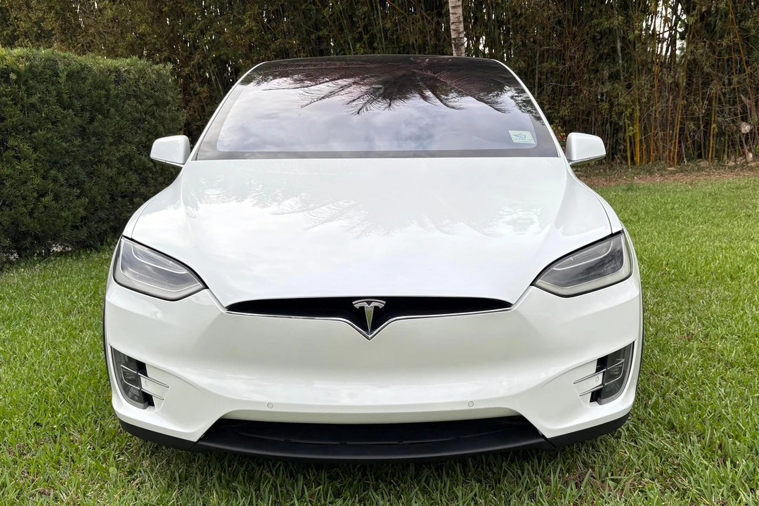 2016 Tesla Model X - Image 2 of 31