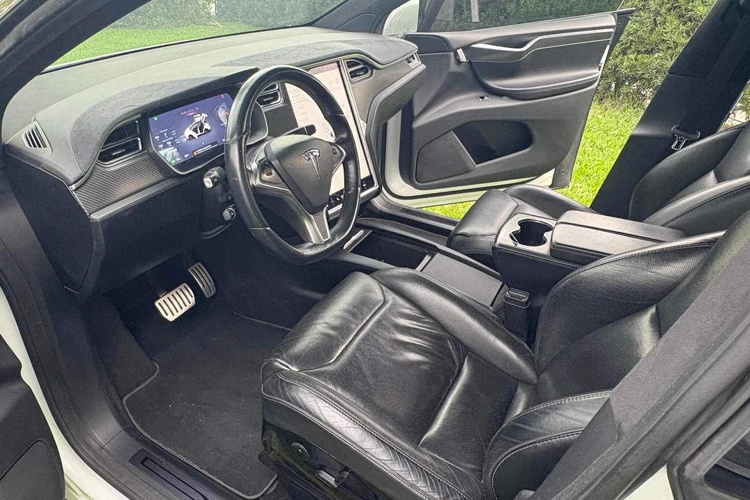 2016 Tesla Model X - Image 30 of 31