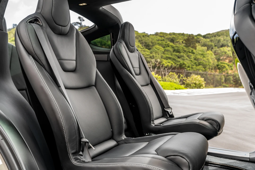 2016 Tesla Model X - Image 23 of 26