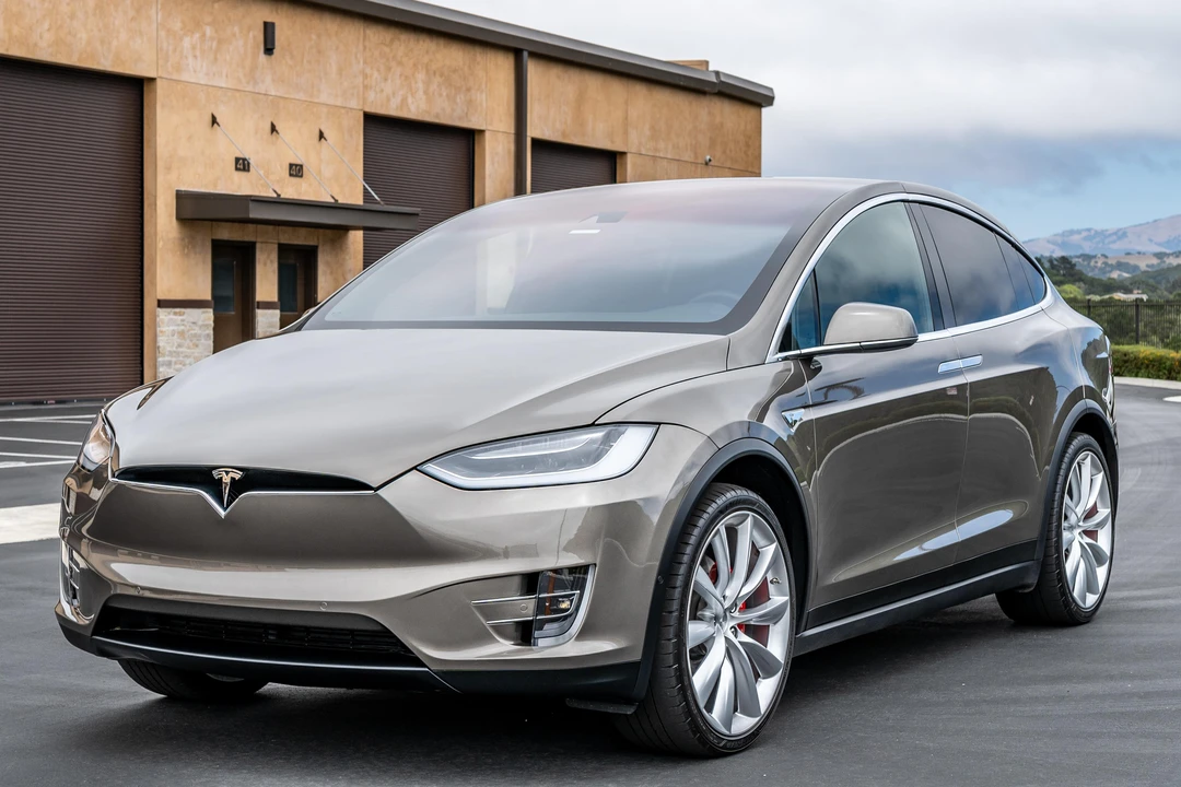 2016 Tesla Model X - Image 7 of 26