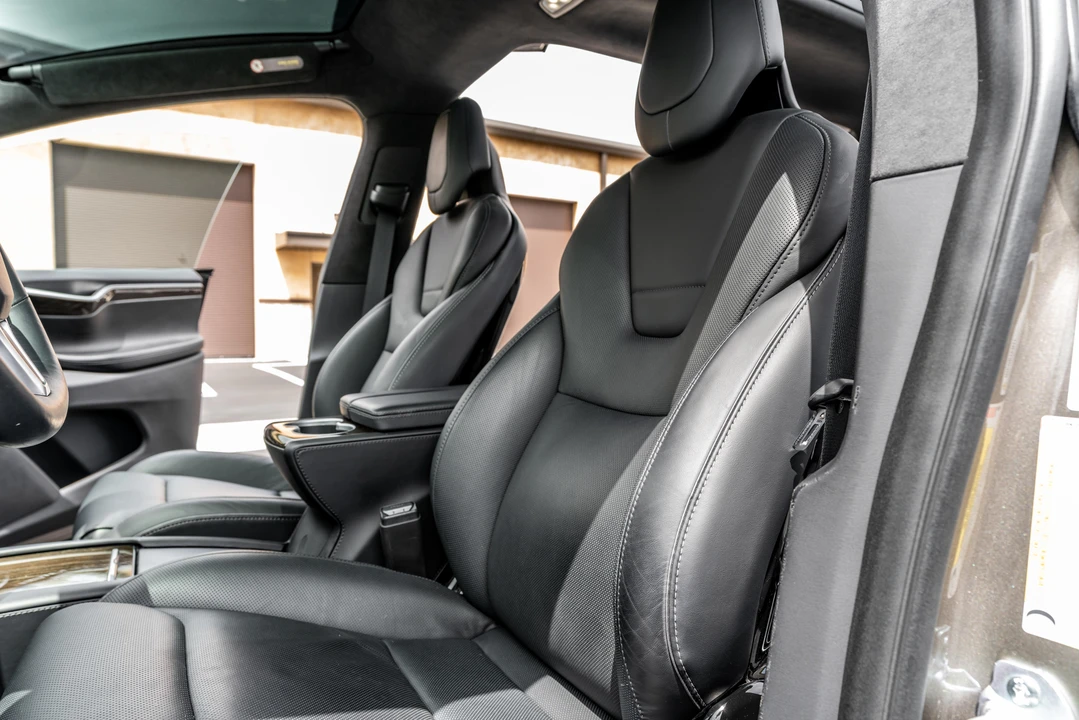 2016 Tesla Model X - Image 20 of 26