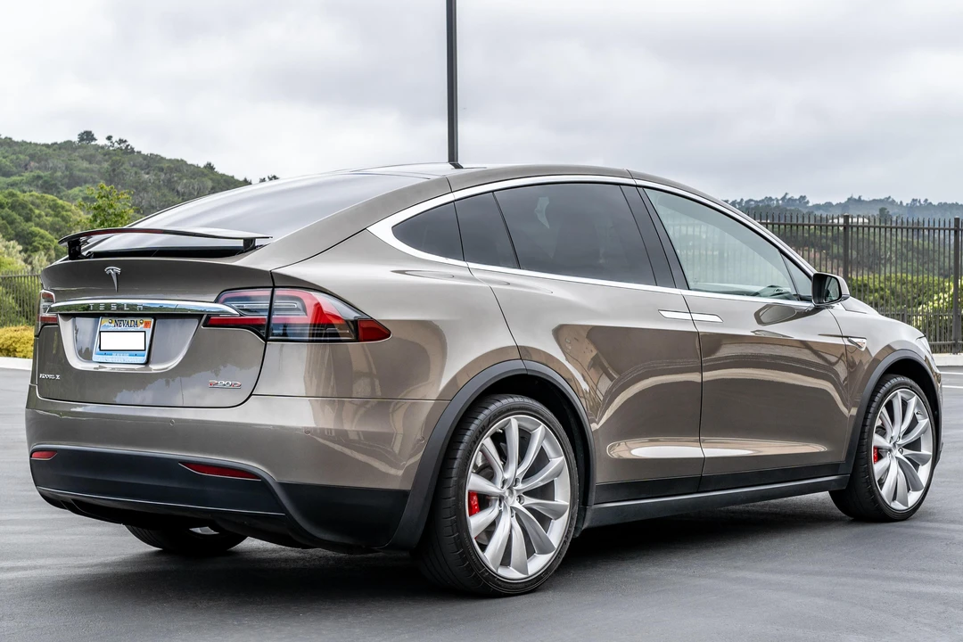 2016 Tesla Model X - Image 4 of 26
