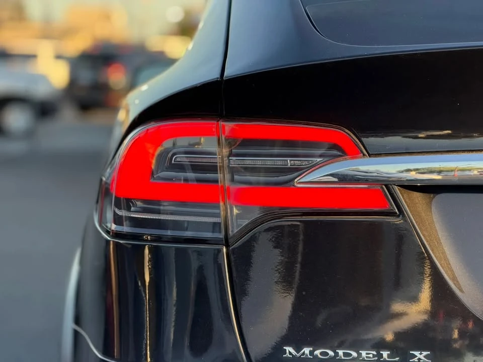 2016 Tesla Model X - Image 8 of 20