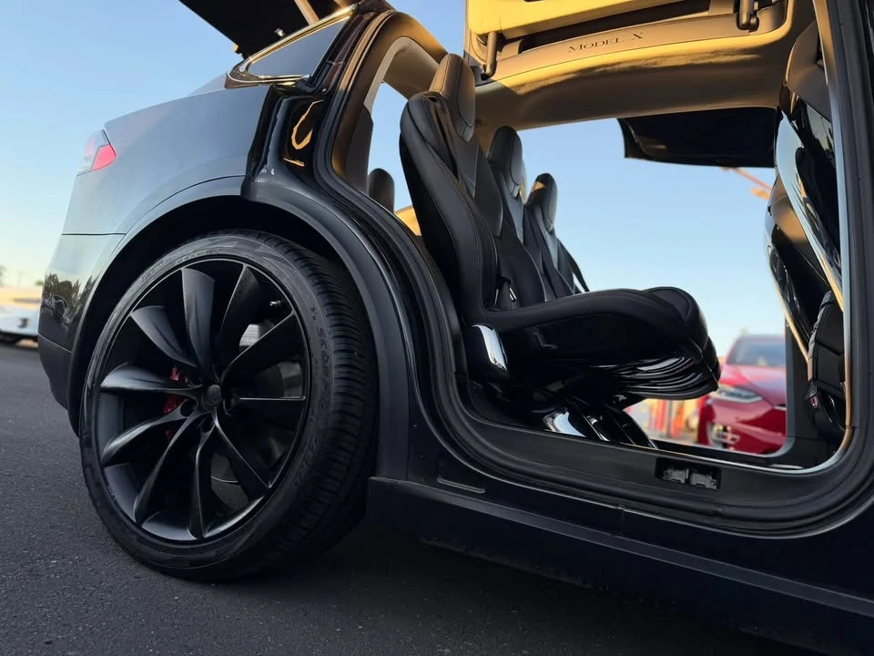 2016 Tesla Model X - Image 15 of 20