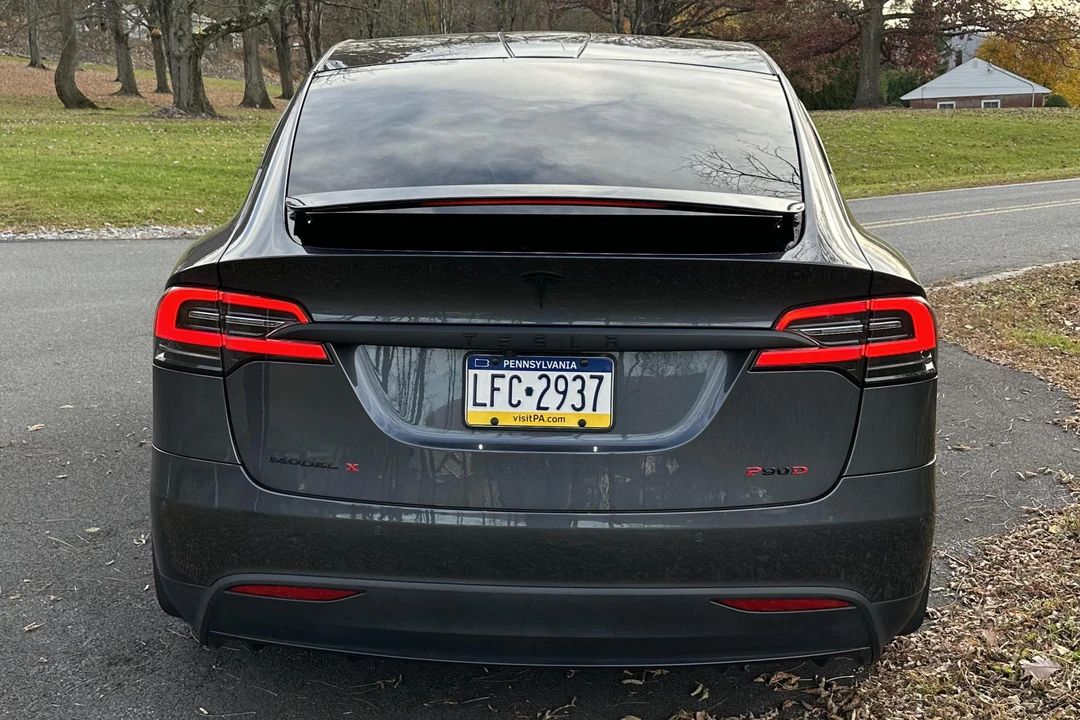 2016 Tesla Model X - Image 5 of 20