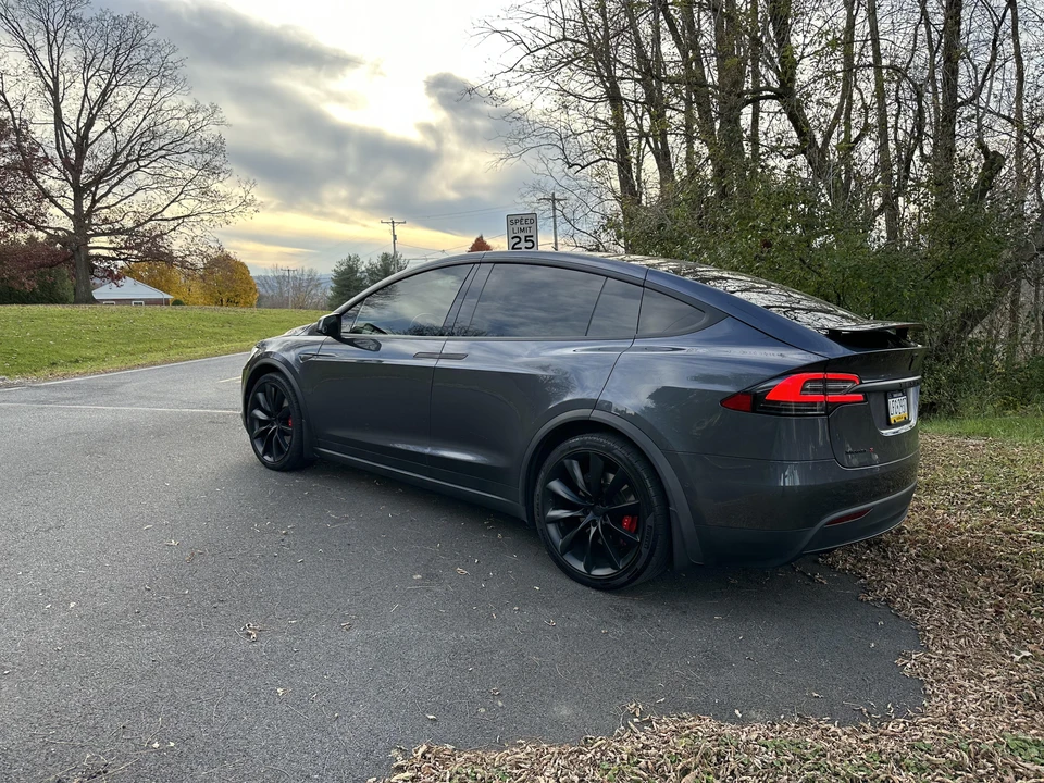 2016 Tesla Model X - Image 7 of 20