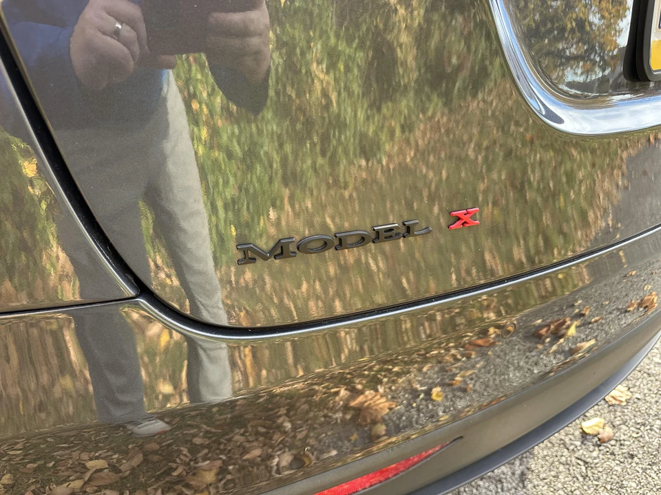2016 Tesla Model X - Image 13 of 20