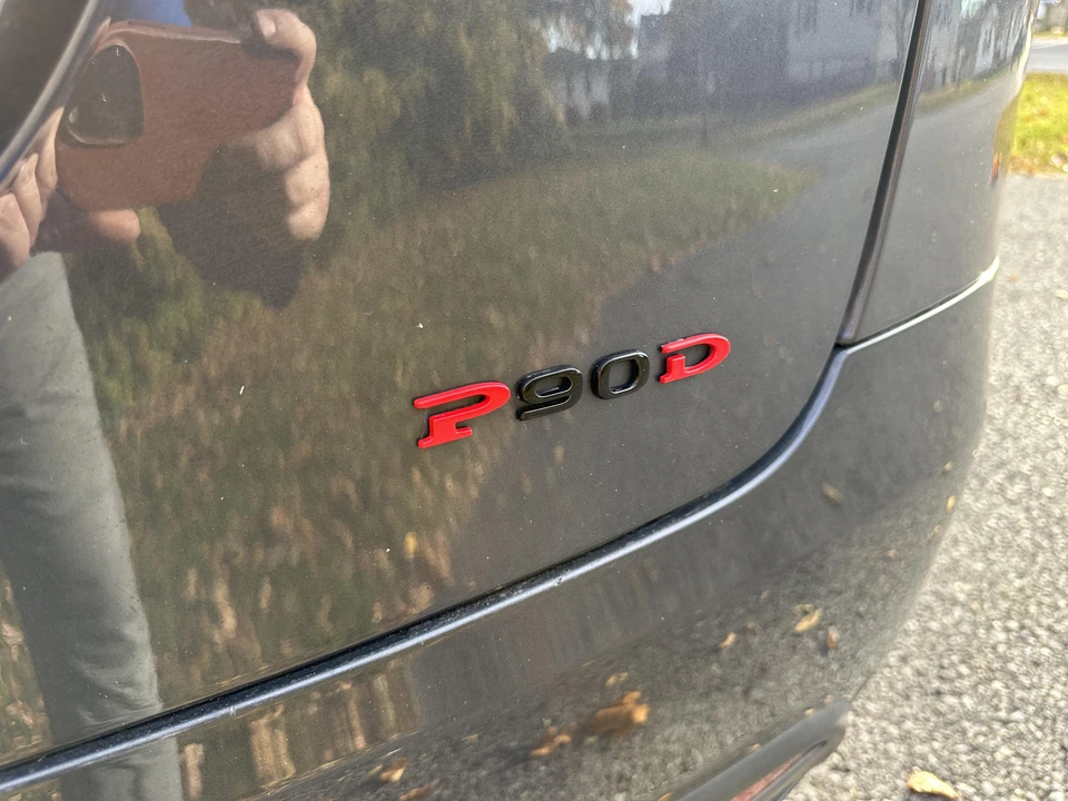 2016 Tesla Model X - Image 14 of 20