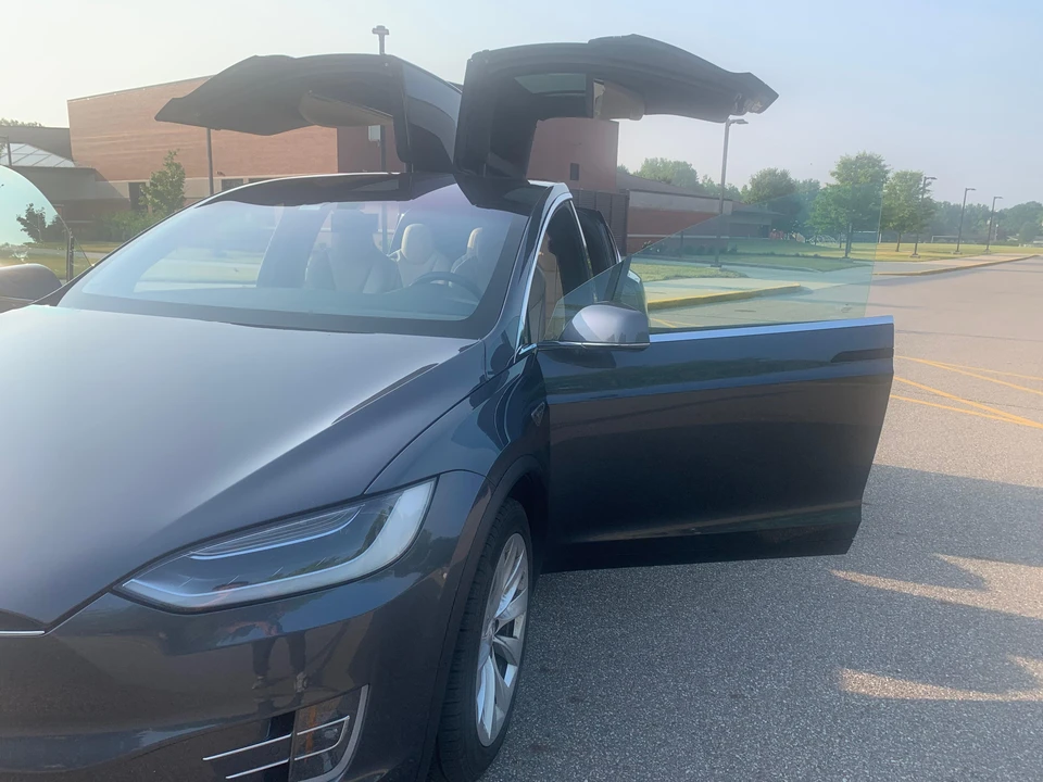 2016 Tesla Model X - Image 23 of 31