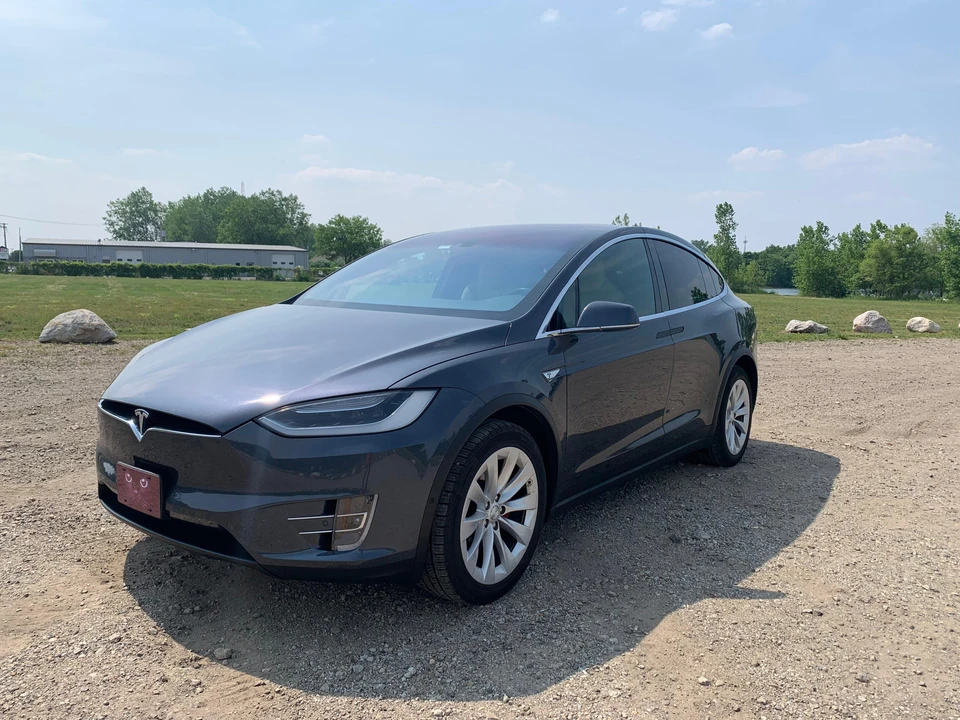 2016 Tesla Model X - Image 8 of 31