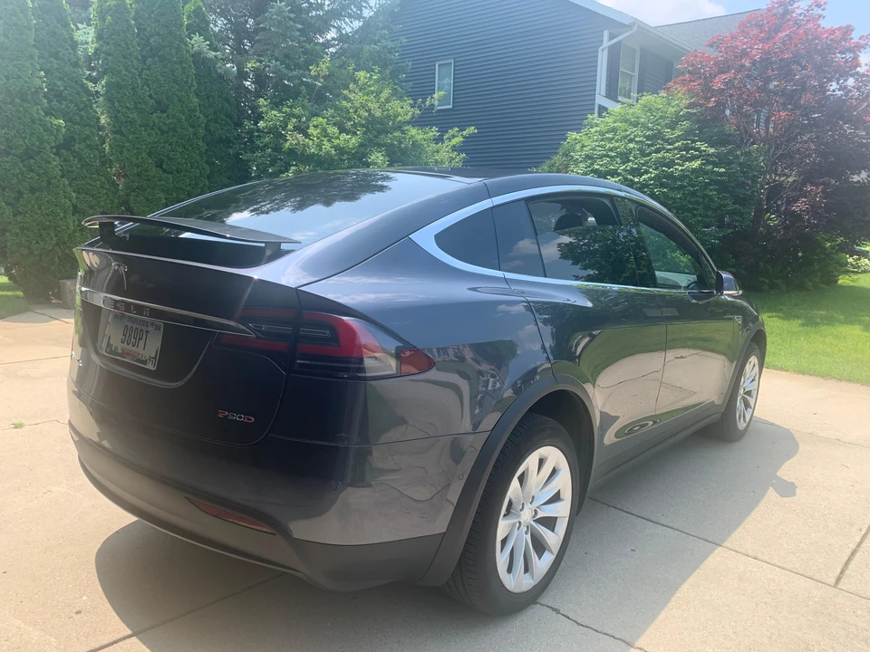 2016 Tesla Model X - Image 15 of 31