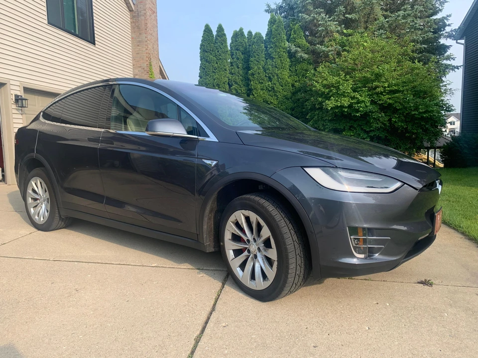 2016 Tesla Model X - Image 17 of 31