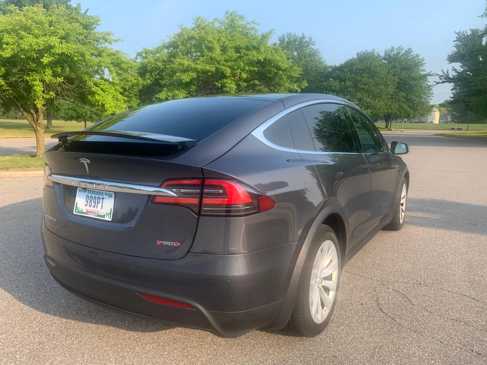 2016 Tesla Model X - Image 14 of 31