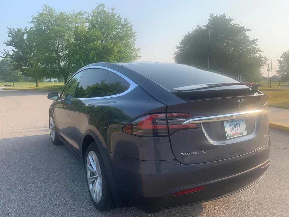 2016 Tesla Model X - Image 12 of 31