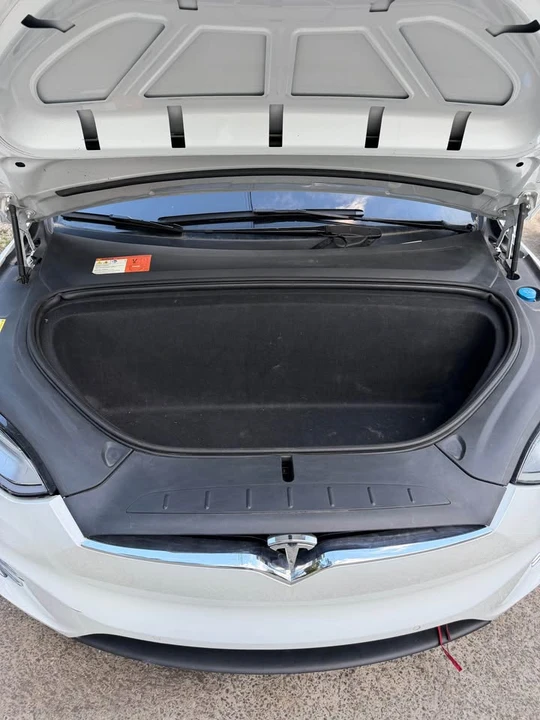 2016 Tesla Model X - Image 15 of 16