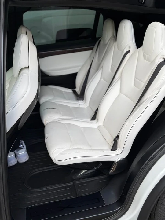 2016 Tesla Model X - Image 13 of 16