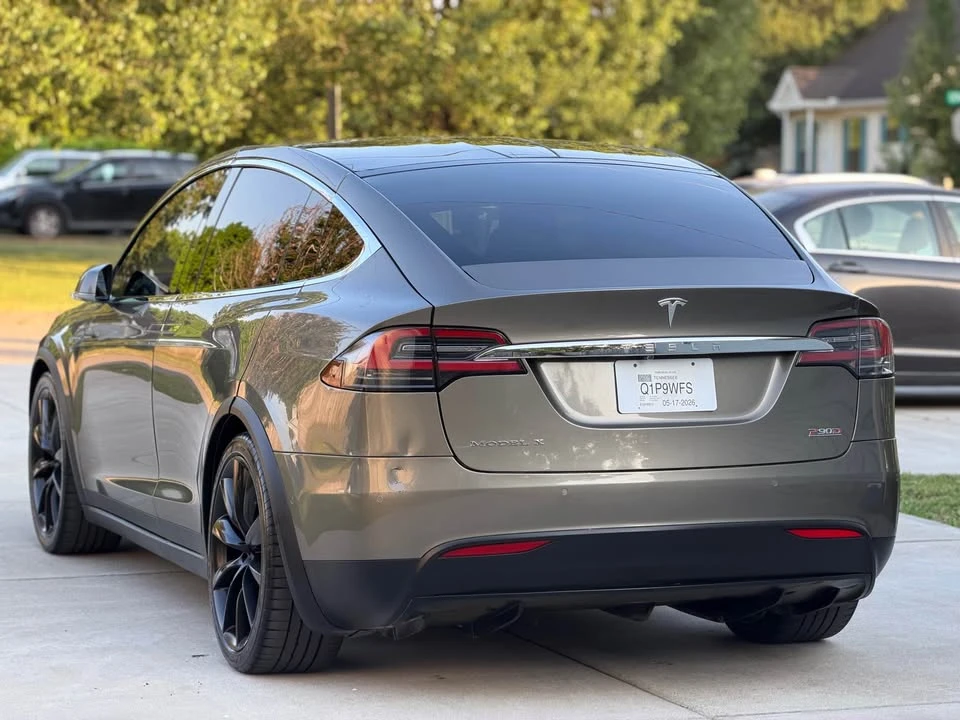 2016 Tesla Model X - Image 5 of 14