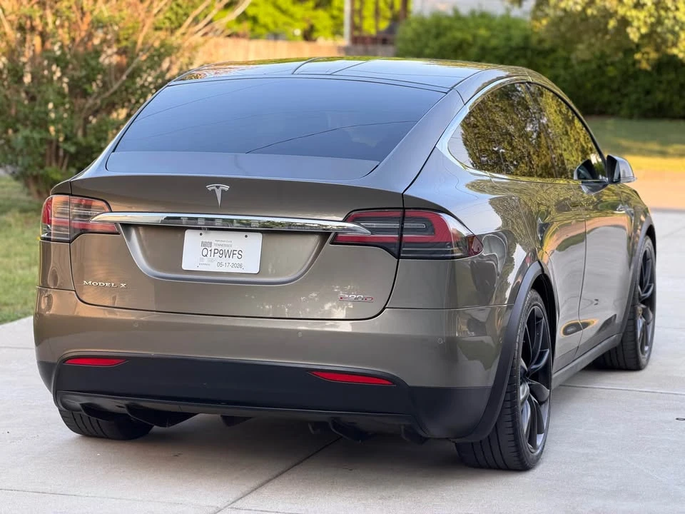 2016 Tesla Model X - Image 7 of 14