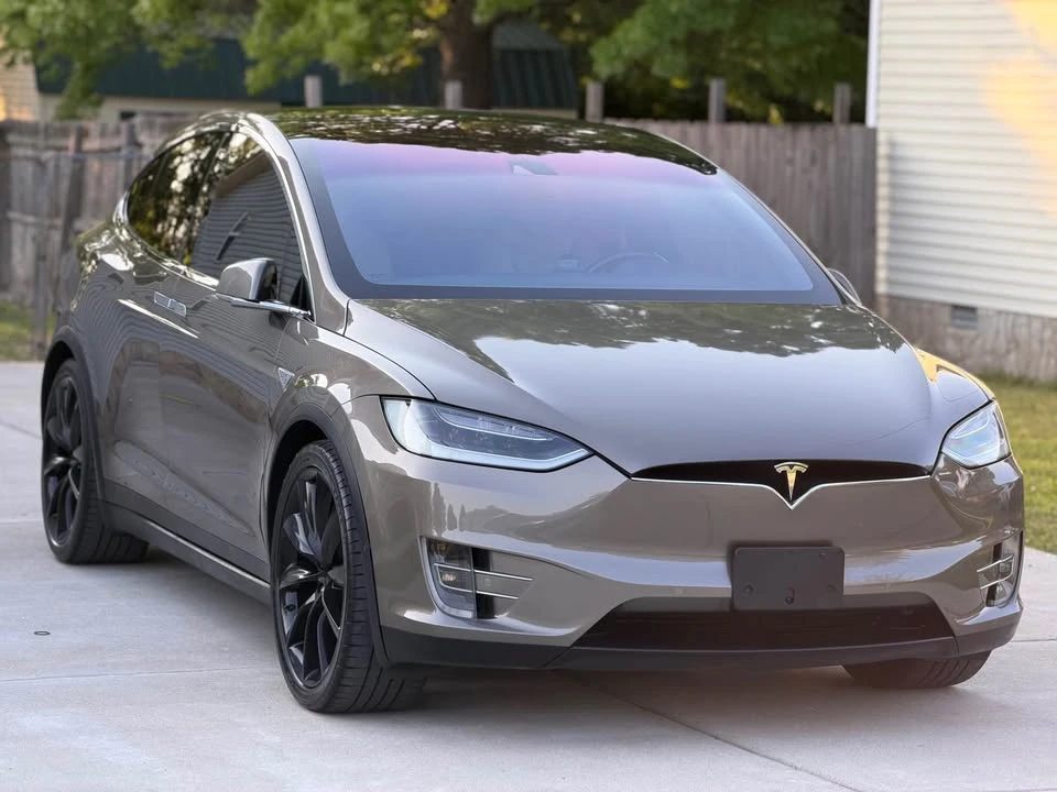 2016 Tesla Model X - Image 2 of 14