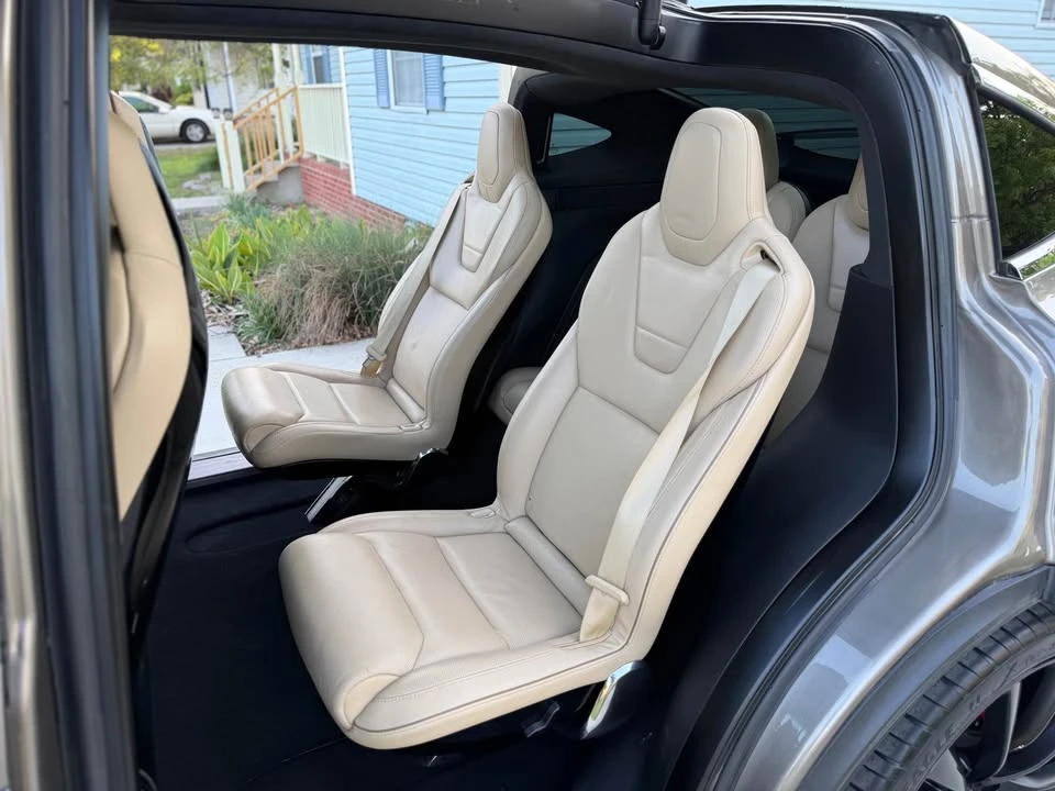 2016 Tesla Model X - Image 11 of 14