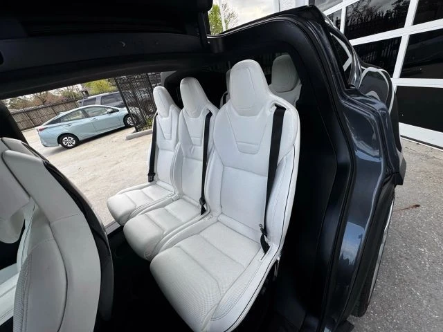 2016 Tesla Model X - Image 9 of 21