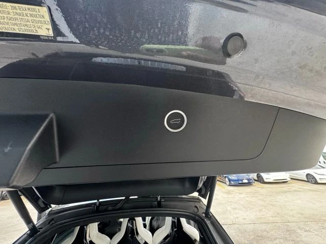 2016 Tesla Model X - Image 21 of 21