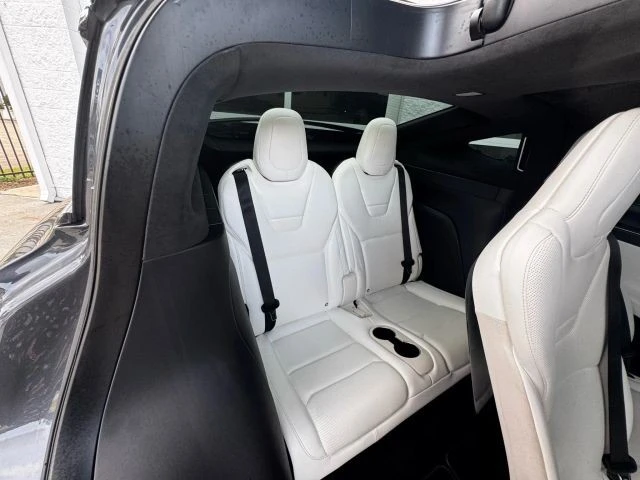 2016 Tesla Model X - Image 14 of 21