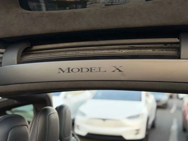 2016 Tesla Model X - Image 18 of 21