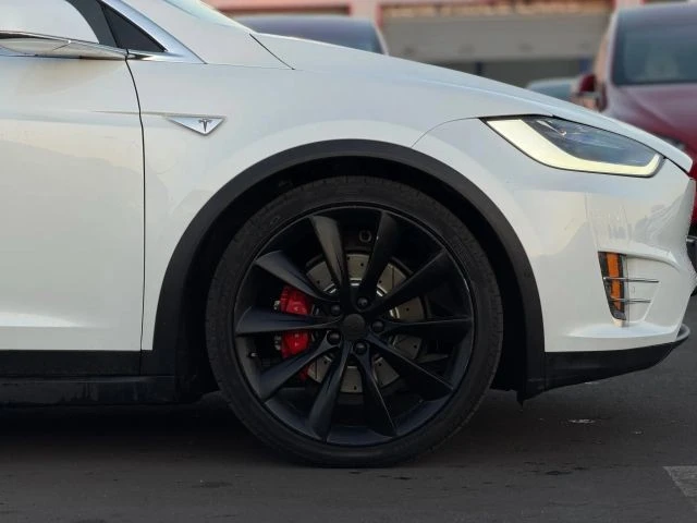 2016 Tesla Model X - Image 7 of 12