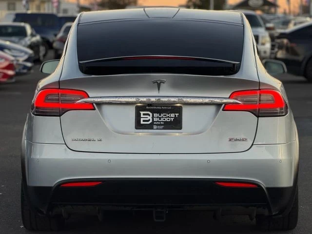 2016 Tesla Model X - Image 9 of 21