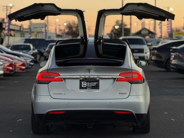 2016 Tesla Model X - Image 13 of 21