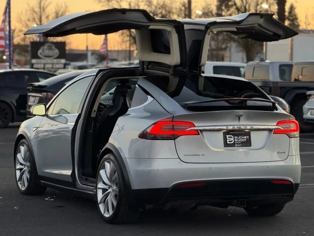 2016 Tesla Model X - Image 14 of 21