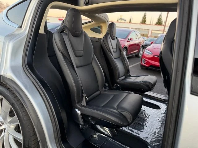 2016 Tesla Model X - Image 17 of 21