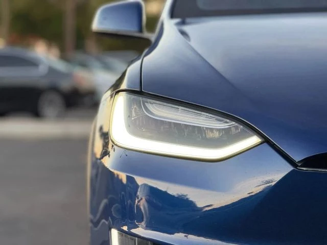 2016 Tesla Model X - Image 6 of 21