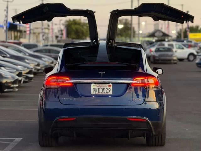 2016 Tesla Model X - Image 12 of 21