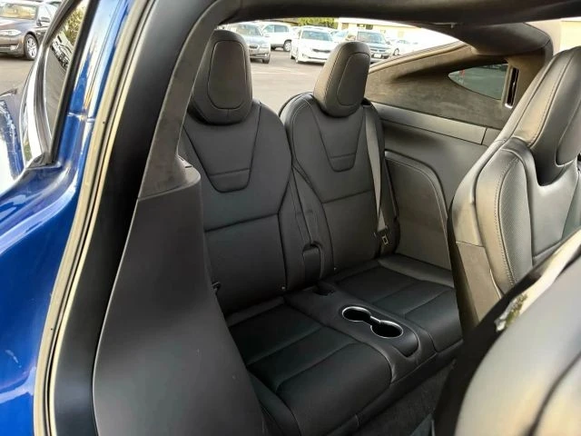 2016 Tesla Model X - Image 17 of 21