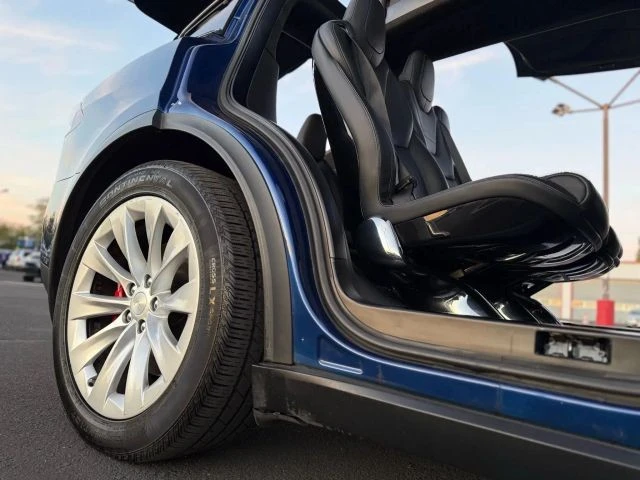 2016 Tesla Model X - Image 19 of 21