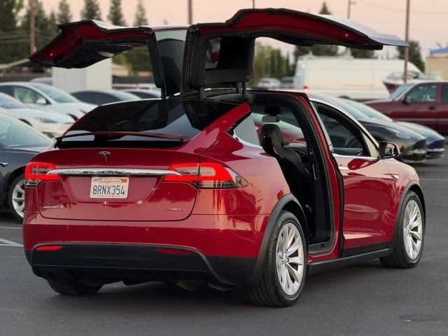 2016 Tesla Model X - Image 13 of 21